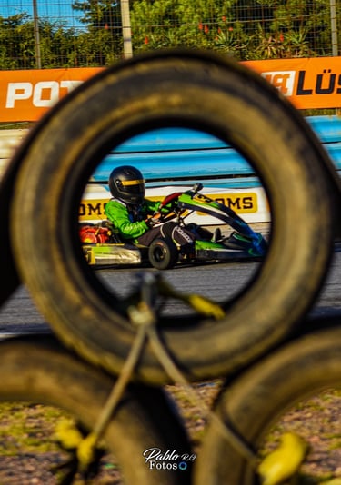 Hugo Hernández piloto de karting en Uruguay. Patrocinadores Campeonato Nacional