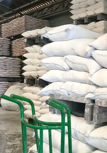 แป้งมันสำปะหลัง แป้งตกเกรด แป้งกวาดพื้น CASTECH แป้งทำถ่าน ถ่านอัดแท่ง แป้งทำไม้อัด กล่องกระดาษ