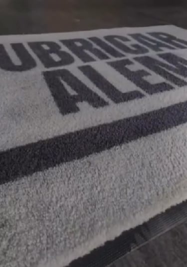 Felpudo con logo captor jet lubricar