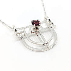 Art Deco Wire Pendant and prong set gemstone at Vancouver Island Art Workshops