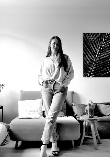 Yasmina Joly, hypnothérapeute en hypnose sensorielle sur Alençon sées argentan et à distance