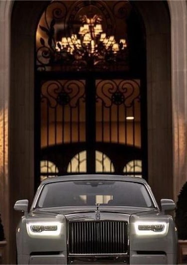 Exclusive high class escort Cadzand–VIP escort, high end escort service and luxury escort agency