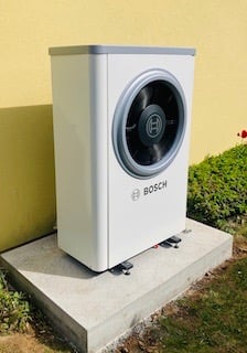 Pose de pompe à chaleur hybride réalisée par Qualiplomberie à Charvieu-Chavagneux