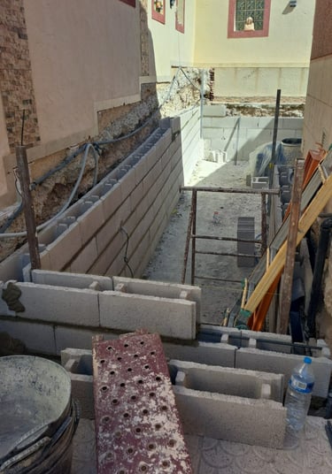 Build Walls for the pool with 2 ironbars each row in San Fulgencio Costa Blanca