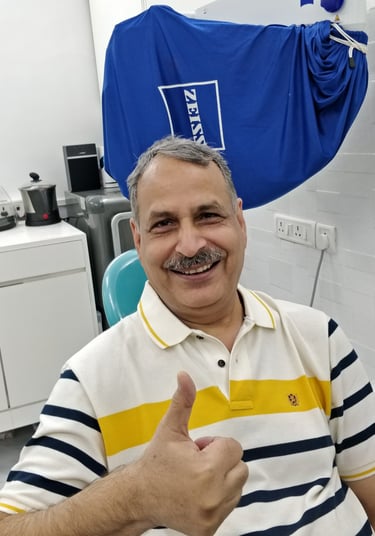 Happy healthy patient highly recommending the top endodontist i.e. root canal specialist in Malad Mumbai