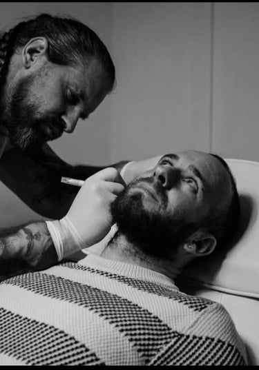 piercing a l'oreille d'un homme 