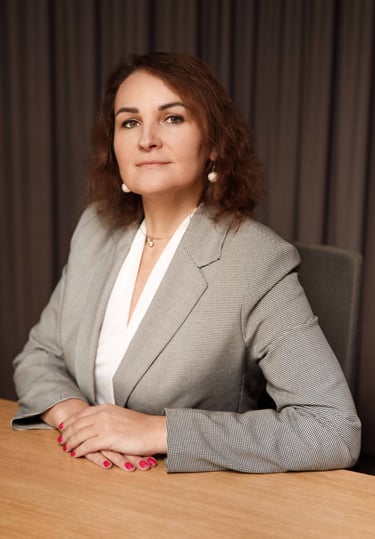 Profesionalūs verslo, linkedin portretai Vilniuje Kaune, dalykinė fotografija, asmeninis įvaizdis studijoje, darbo vietoje