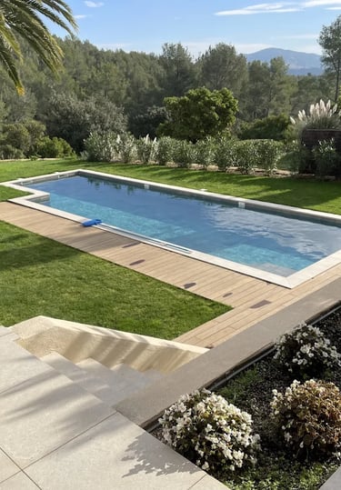 construction d'une piscine en béton armé par EGPR à La crau