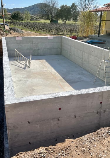 Correction des pentes et nivellement du sol dans le Var