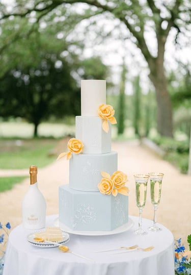 luxury wedding cake in provence