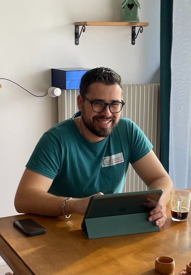 Medhi Devaux, gérant de M & M Services Pro, entreprise de nettoyage à Rouen