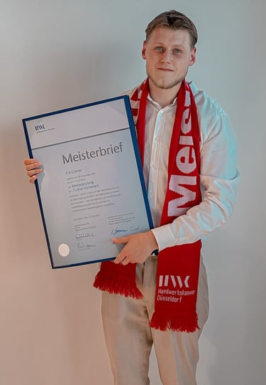 Inhaber Erik Gintner. Tischlermeister in Bergisch Gladbach