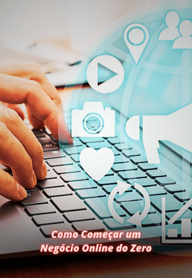 mãos femininas manuseiam o laptop em meios do marketing digital