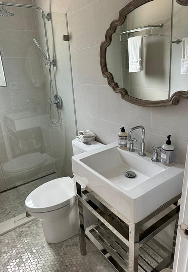 Bathroom deep cleaning service in Milwaukee WI