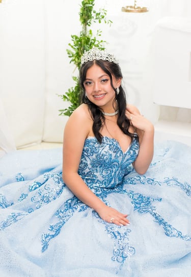 Fotografía artística en contraluz de quinceañera en Bogotá — TheLens.