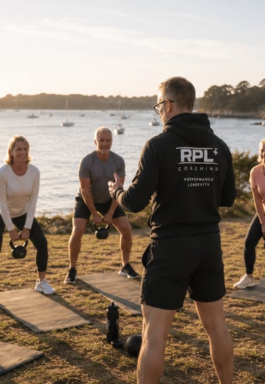 Séance outdoor RPL+ axée force, énergie et longévité dans le Golfe du Morbihan