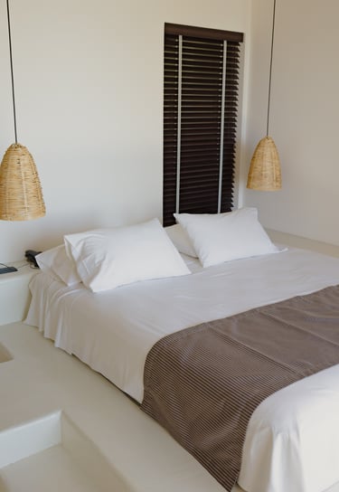 Gloria Maris Hotel Suites and Villa room executive suite bed furnishing size