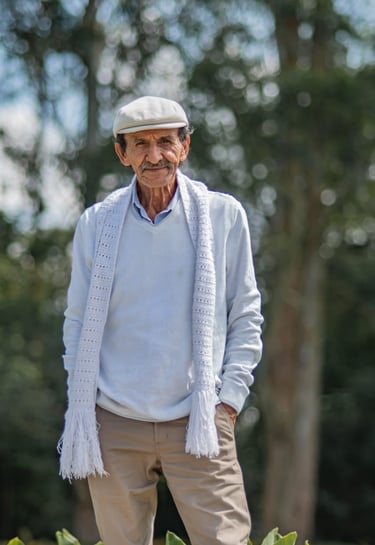 Jairo Carrasquilla Tobón Poeta y escrito colombiano radicado en Rionegro, Antioquia.