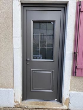 installation porte d'entrée cote d'or