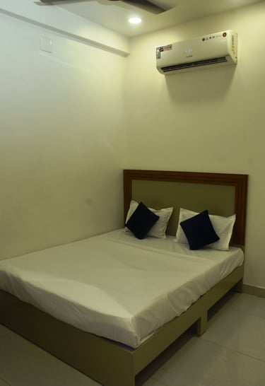 AC Deluxe room HOTEL JK Morbi