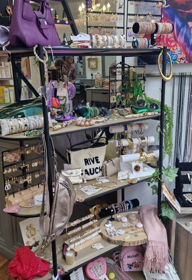 Bijoux et accessoires salon du 6