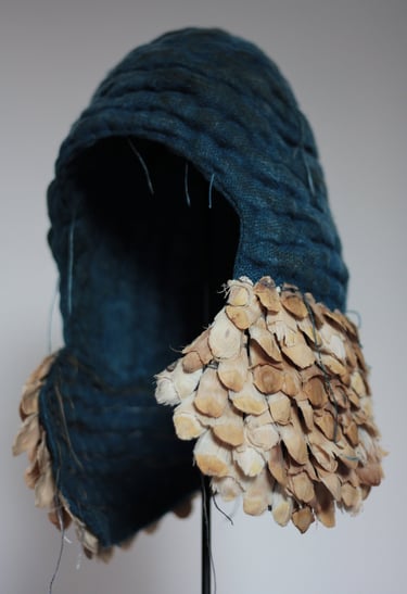 karine-nguyen-van-tham-humus-coiffe, teinture indigo et écailles de pommes de pin