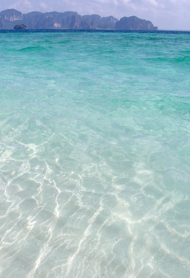 Plage eau transparente Thaïlande 