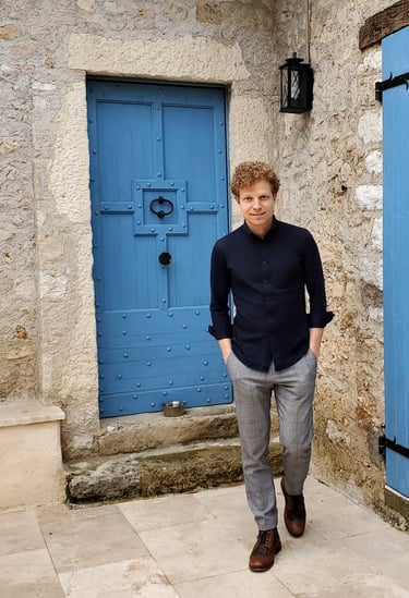 Hypnothérapeute Jonathan Cuinat à Vence et Nice, séances en cabinet et en visio