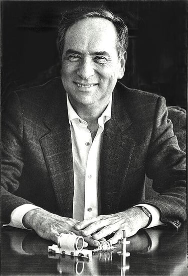 Theodore Maiman costruì il primo dispositivo basato sulla teoria dell'emissione stimolata di radiazi