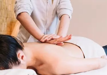 terapis profesional citra spa memberikan layanan massage panggilan jogja