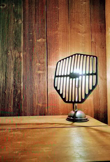 Jawa, pöytävälaisin / Roina design