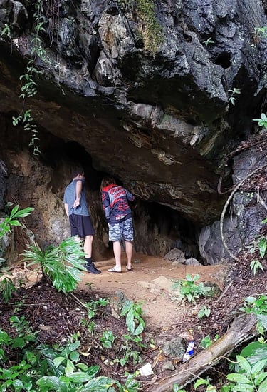 thailand phang nga tham sam cave drawings
