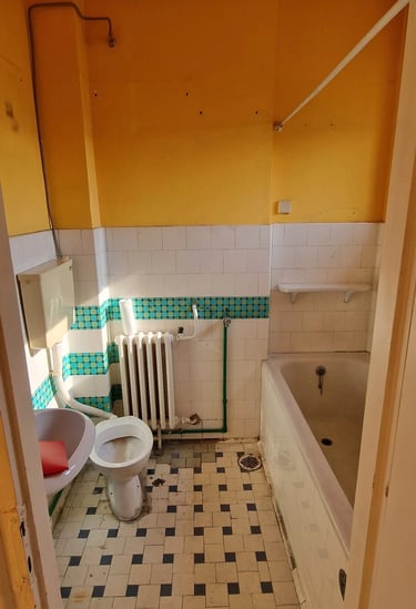 Kupatilo na Slaviji pre renoviranja