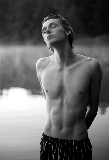 Vyrų fotografas, asmeninės, darbinės fotosesijos studijoje, verslo portretai, model test, kataloginės nuotraukos