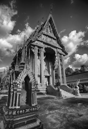 Peter Pickering's lens captures a majestic Thai Temple
