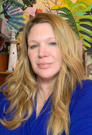 photo of Tonia Kay the artist
