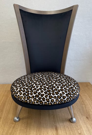 Refection fauteuil contemporain Roche Bobois par Kosy Atelier Tapissier tissu Feline Camengo et velours Froca