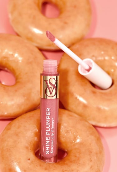 product photography for lipgloss