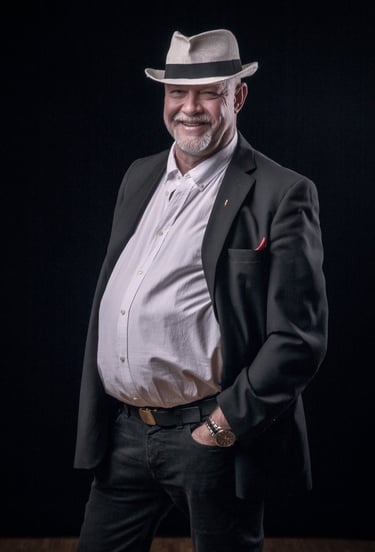 Mats "Herman" Hermansson, Spelar klaviatur(synth & orgel) i bandet Rock N roll Machine som var Ted Gärdestads sista kompband.