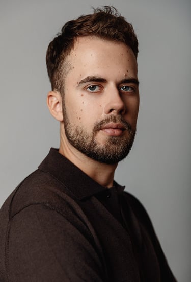 Professional headshot for LinkedIn profile in Barcelona