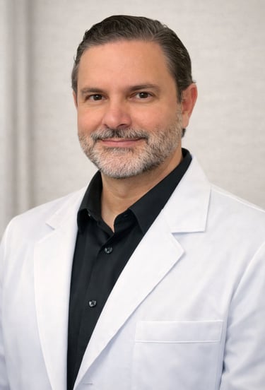 Atendimento dermatológico com Dr Flávio Borin em clínica em São José do Rio Preto focado em estética