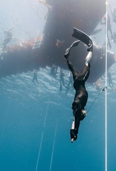 afa zhang in a freediving competition