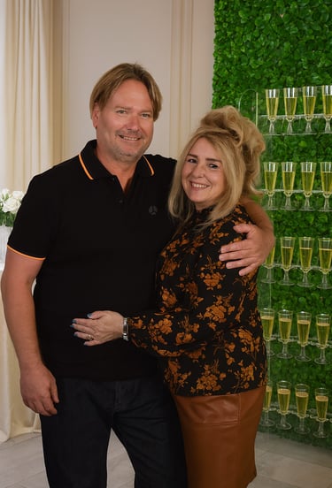 Champagne wand met echtpaar