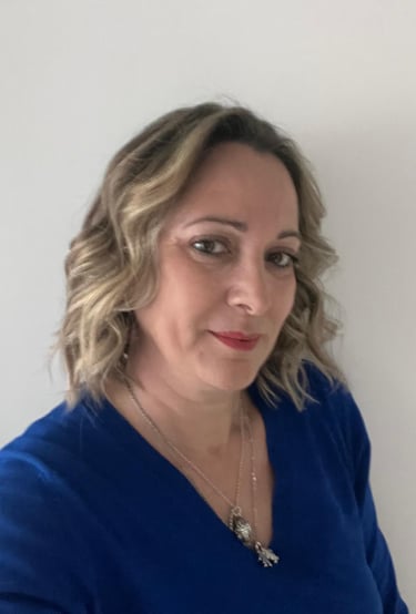 FOTO DE LA CEO DE FOFUCHASCOMOMOLAN