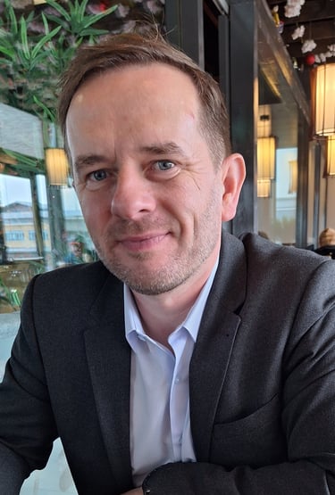 financial adviser michal kazmierczyk, director at senna brokers in wicklow town