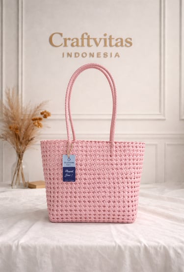 Tas anyaman plastik model sekar soft pink handmade Craftvitas Indonesia