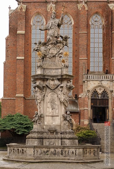pomnik Jana Nepomucena we Wrocławiu, widok ogólny.