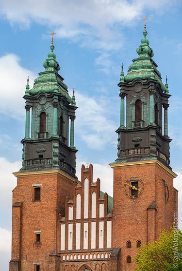 Fronton Katedry Poznańskiej