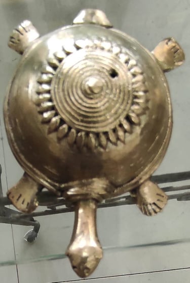  "Handcrafted brass turtle with intricate top shell design – tribal-inspired decor-Fit for export"