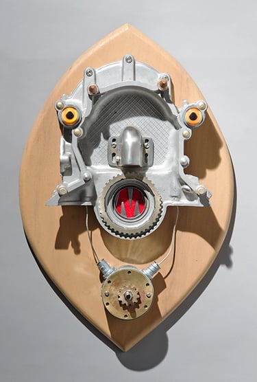 Assemblage robot head named Monster built by artist Tal Avitzur.